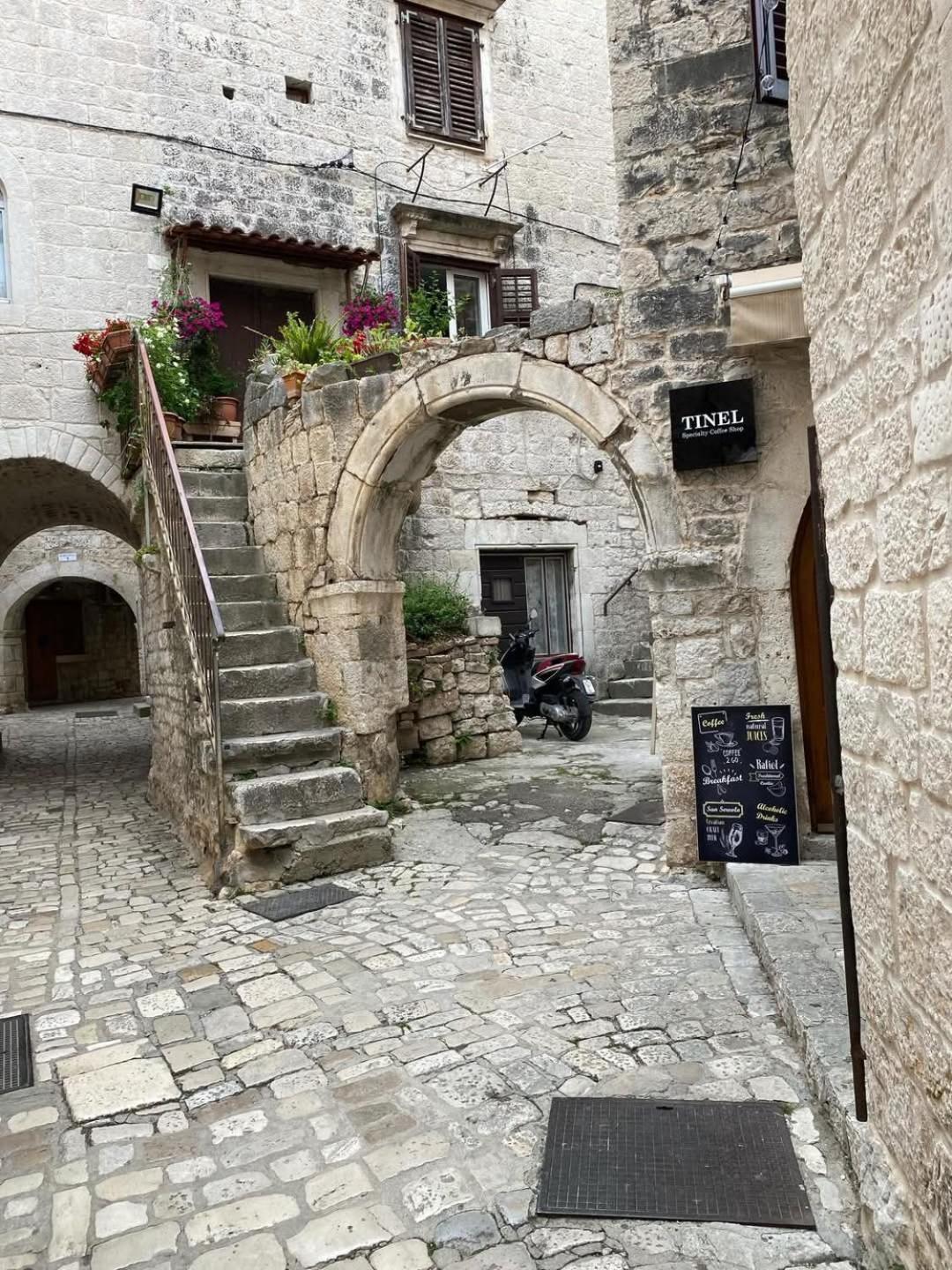 Apartments Slavica Trogir Exterior photo